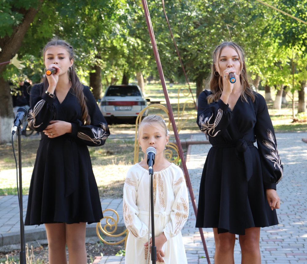 Творчий десант із Красного «запалив» у Березанці (фото)