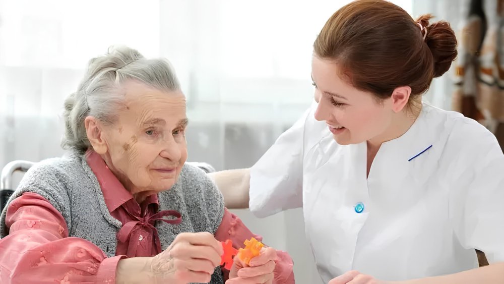 Оклади соціальних працівників в Україні суттєво зростуть