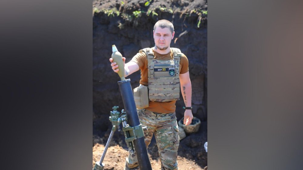 Березанська громада прощається із захисником Максимом Ратушняком