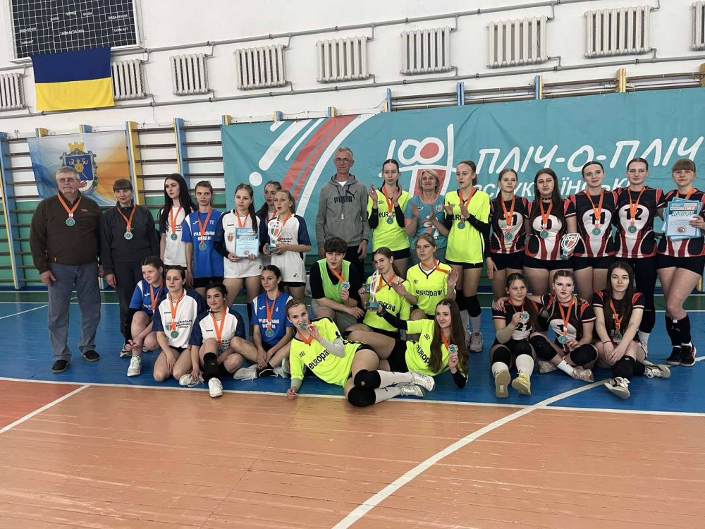 Березанські та Комісарівські ліцеїстки — призери обласного етапу «Пліч-о-пліч всеукраїнські шкільні ліги» з волейболу та баскетболу